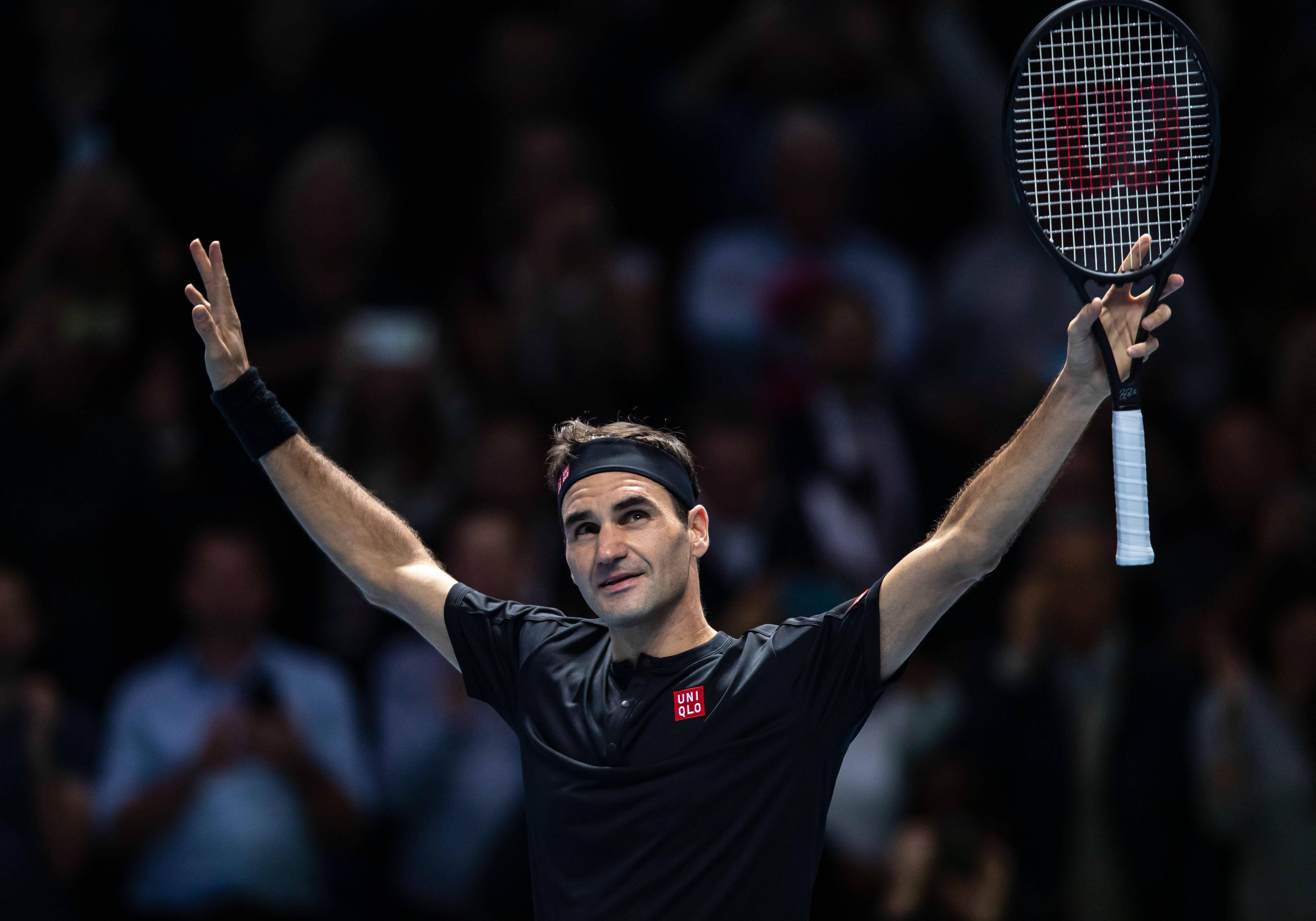  费德勒回归赛场，绝杀首场状态亮眼，独行侠观众沸腾！